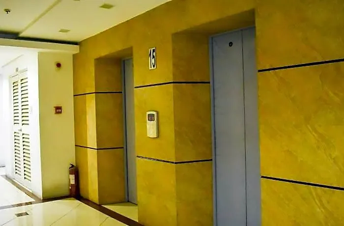 Hotel The Boni Tower By Rspl Center Manila